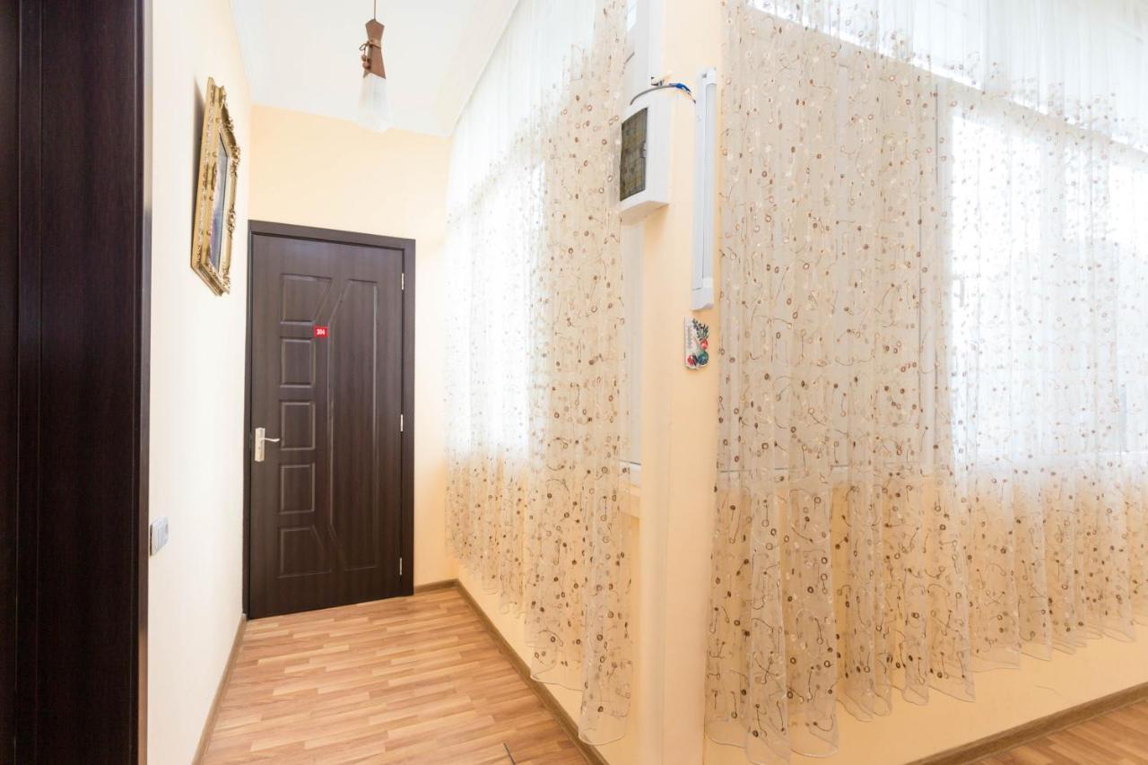 Gis Guest House ティビリシ エクステリア 写真