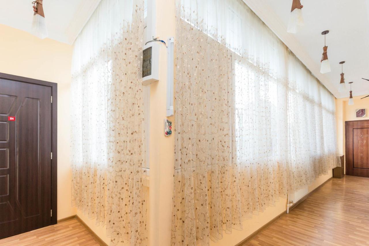Gis Guest House ティビリシ エクステリア 写真